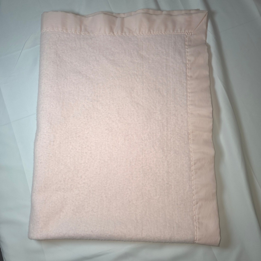 Vintage‎ Carters Baby Blanket Pink Satin Trim Made in USA 100% Acrylic 35x44